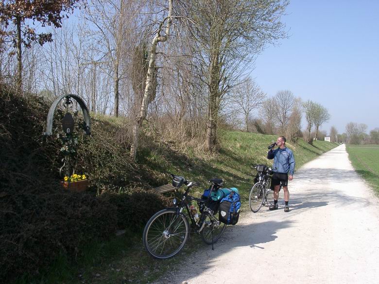 Rast neben Speichersee an der Mordstelle